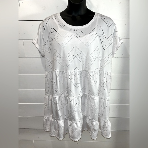 IN EVERY STORY – White Eyelet Dress with Lining – Size X – 2-Piece Set - Picture 1 of 14